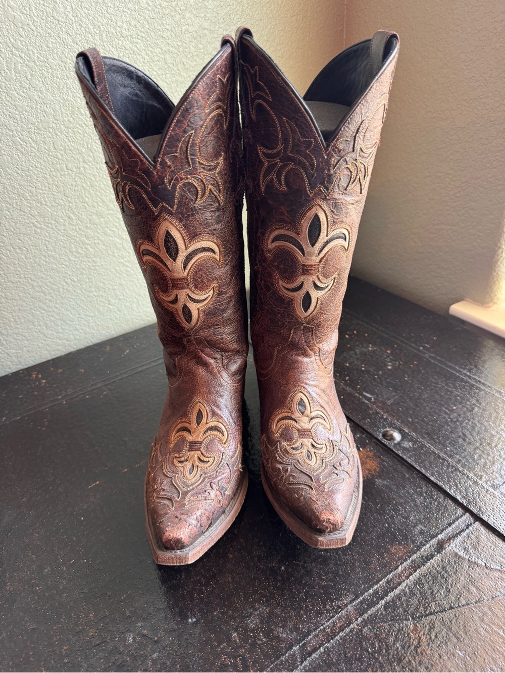 Women's Brown Embroidered Leather Western Heeled Boots